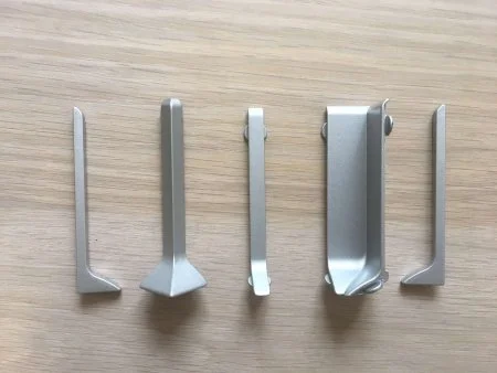 Внутренний угол для плинтуса ЭлитПроф Плоский 100 (Алюм) в Сыктывкаре