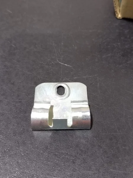 Клипсы к плинтусу MDF Bonkeel (50шт) в Сыктывкаре