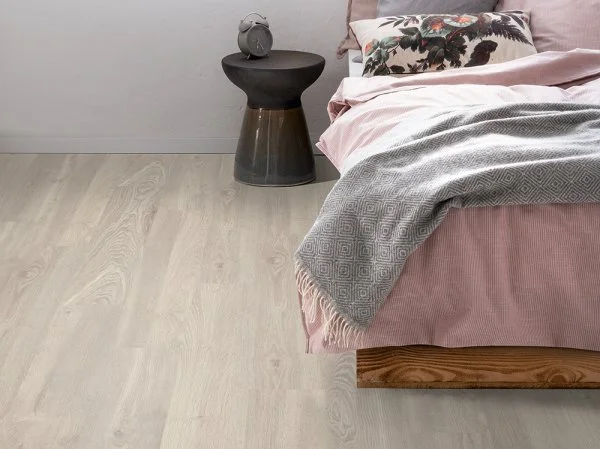 Ламинат Egger PRO 8/33 Дуб Кортон белый EPL051 в Сыктывкаре